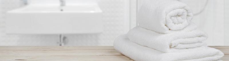 Retrouvez un large choix de linge de toilette éponge de qualité professionnelle pour votre hôtel ou votre SPA : carrés invités, serviettes, draps de bain, tapis de bain et tapis de douche. HOTEL MEGASTORE équipe les salles de bain de vos chambres d'hôtel, SPA, centres de bien-être et sportif avec du linge éponge élégant, doux et très absorbant. De notre collection PALACE en passant par des collections simples ou double fils à notre collection NID D'ABEILLES, vous trouverez tous les types de grammages et liteaux désirés.