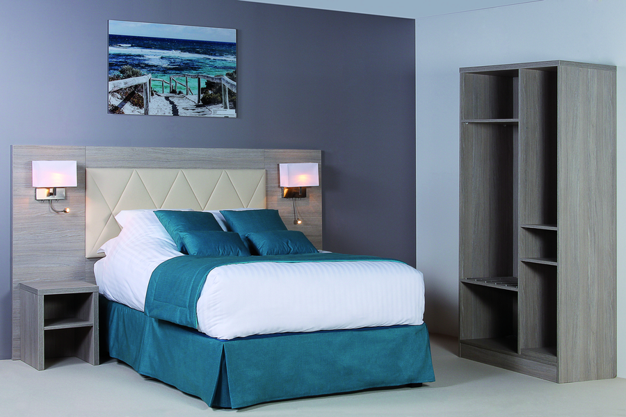 Bed runner with matching sales pillows