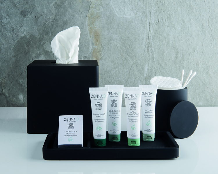 Range of bathroom accessories in resin